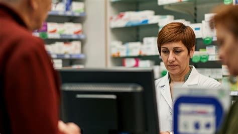 Travel pharmacy technician