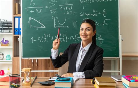 Tutor or teacher's assistant