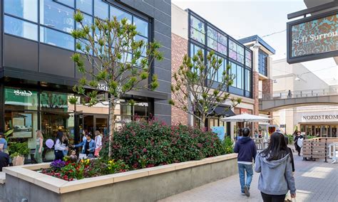 Broadway Plaza Shopping Center
